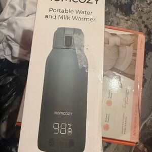 Momcozy Portable Milk Warmer for travel new